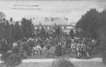 1908 : Les élèves dans le grand jardin